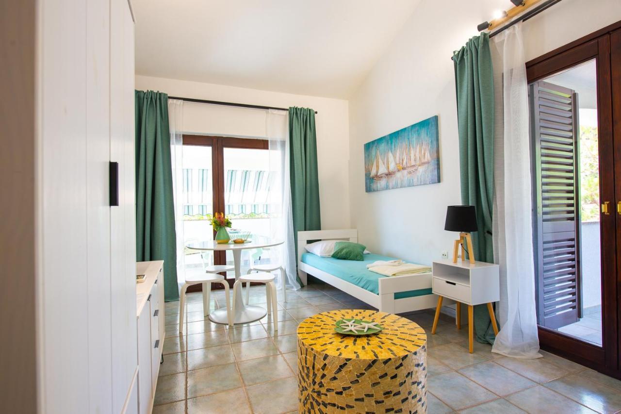 Apartments Ela Новалья Экстерьер фото