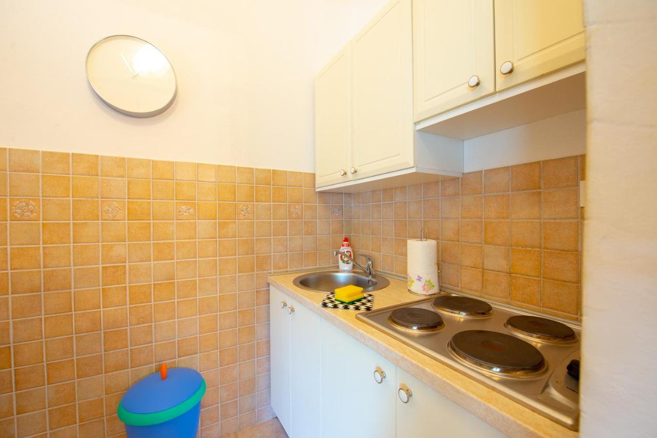 Apartments Ela Новалья Экстерьер фото